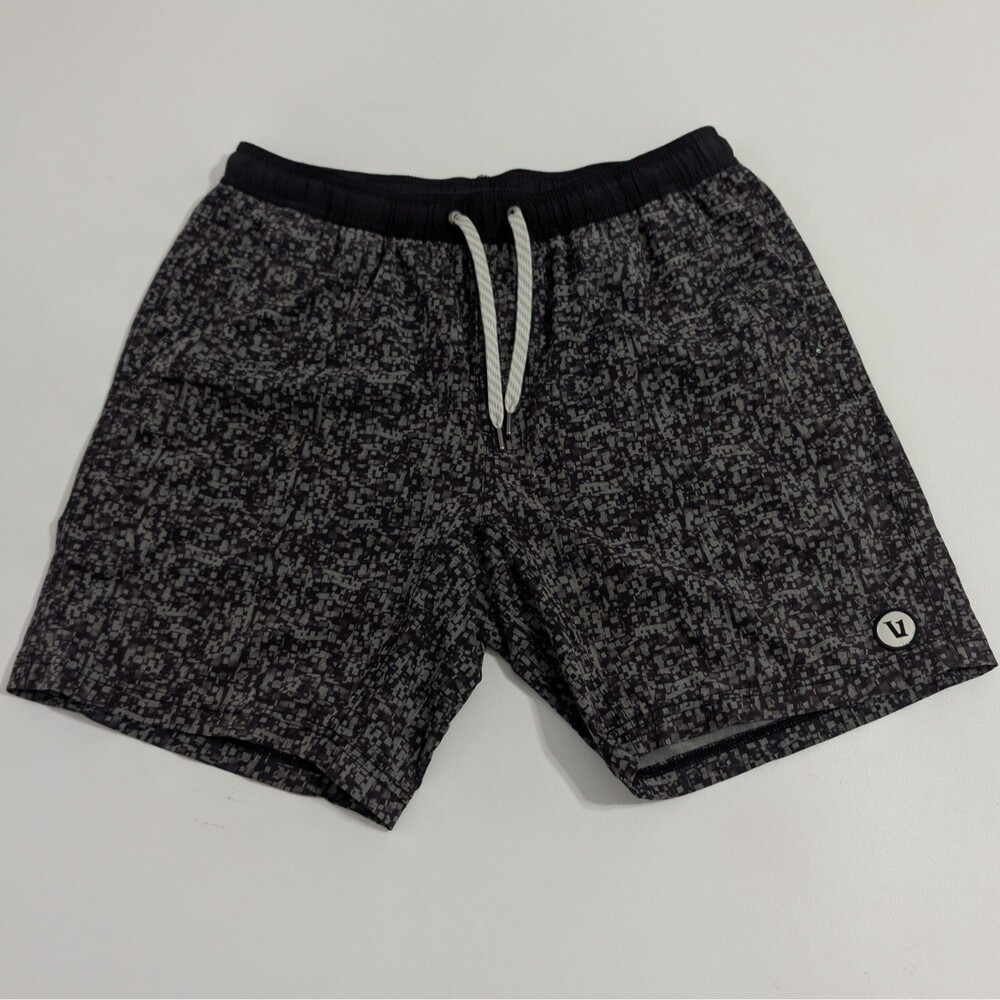 Vuori Kore Shorts Men L Digi Lined Performance Running Drawstrings Athleisure 7"
